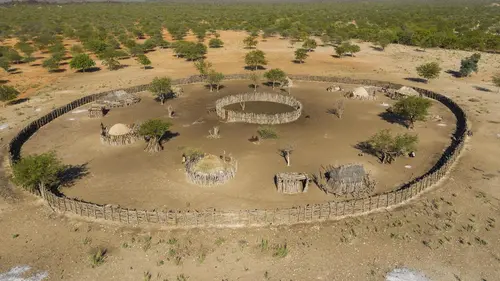 Tribal E08 Les Bakas (Gabon)