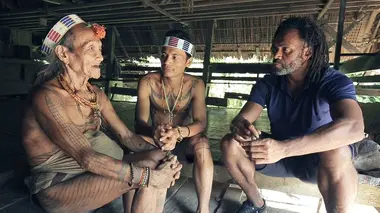 Tribus XXI E03 En Indonésie chez les Mentawai