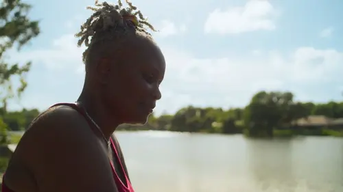 Trois mères, deux bébés et un scandale