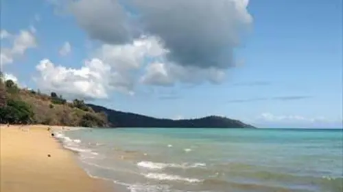 Trois nuances de bleu E02 L'Indien, un océan sauvage