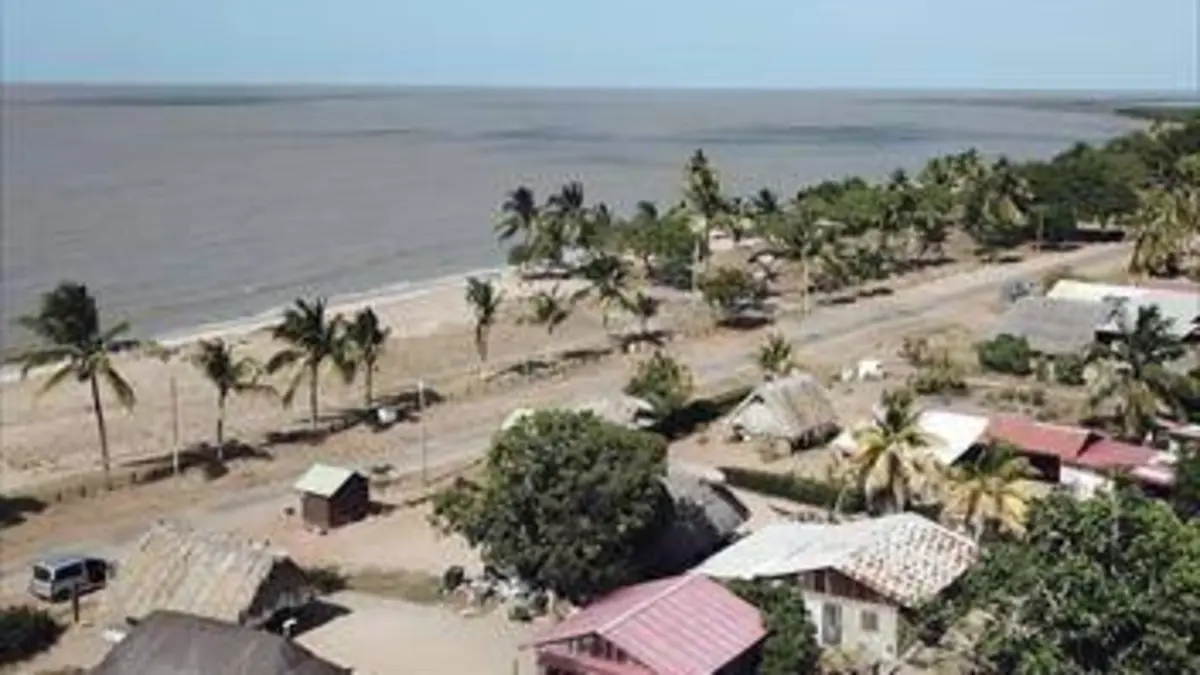 Trois nuances de bleu Guyane, l'aventure océane