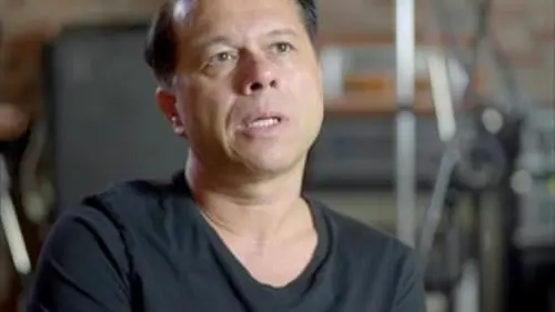 Trop jeune pour mourir S04E01 Chester Bennington