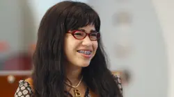Ugly Betty S01E02 Avec les formes en streaming