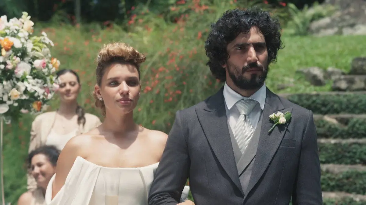 Un amour sauvage S01E03