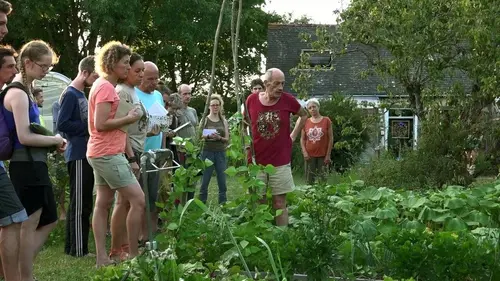 Un autre chemin E02 Vivre dans un hameau autonome