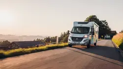 Un camping-car à tout prix S06E10 Budget serré