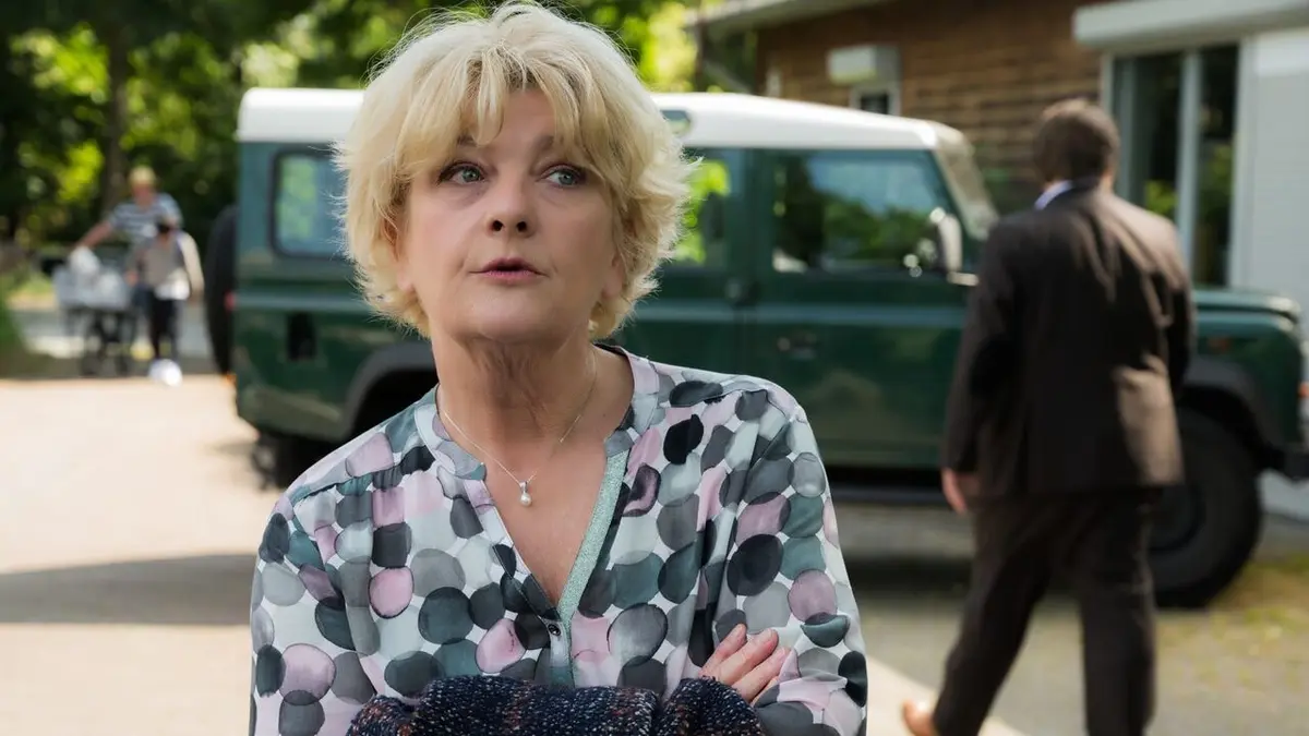 Un cas pour deux S40E02 Sortie de rails