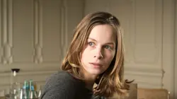 Un cas pour deux S41E01 Colis piégé