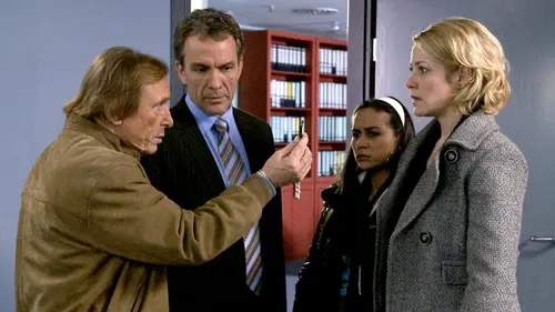 Un cas pour deux S28E04 Question d'honneur en streaming