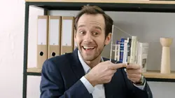 Un entretien S01E10 Du vin, beaucoup de vin