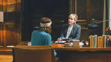 Un espion très recherché S01E01