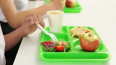 Filet de marcassin aux cèpes ; bêtisier en chansons ; accord Boschman ; fromage de Herve ; salade d'hiver ; fleurs de Couvin ; bouchon de Fabrizio ; Ian McDonald, l'Écossais déprimé