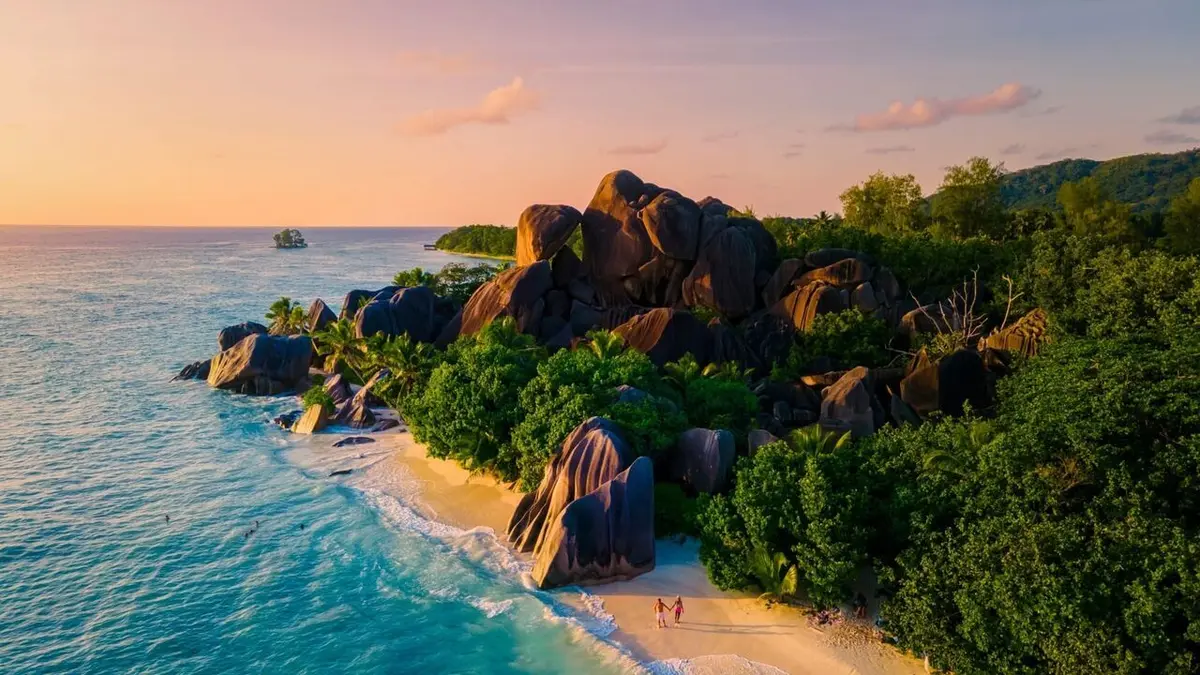 Un jour ailleurs S01E42 Seychelles / Cyclades / Maisons de stars