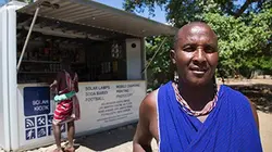 Visuel de Un kiosque solaire chez les Masaï