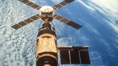 Vers la Lune et au-delà : histoire du vol spatial