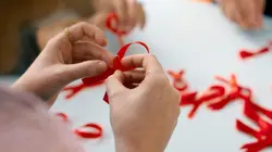 Un symbole, une cause Le ruban rouge