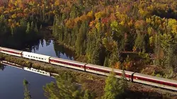 Sur Voyage à 22h15 : Un train à travers