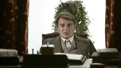 Un village français S01E03 Un village français épisode 3 : Passer la ligne