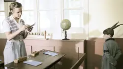 Un village français S01E04 Sur la terre comme au ciel