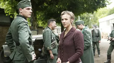 Un village français S01E06 Coup de froid