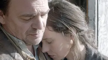 Un village français S06E01 Paris libéré