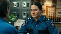 Under the Bridge S01E01 Le Reflet dans le miroir