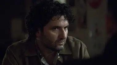 Undercover S01E01
