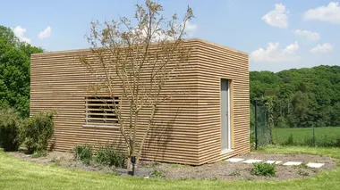 Aménagement coloré et lumineux