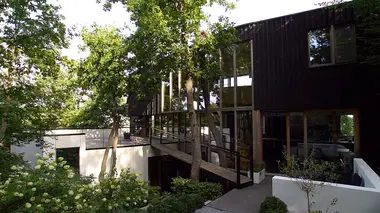 Ecrin végétal et moderne sur les hauteurs de Chênée