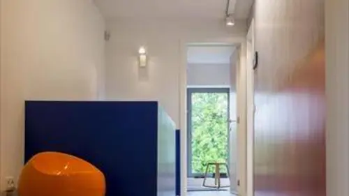 Une brique dans le ventre