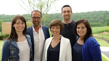 Transformation cocoon et chaleureuse d'une maison familiale au centre de la ville de Mons