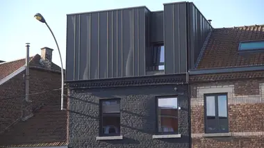 Transformation fulgurante d'une maison existante pour une toute jeune famille