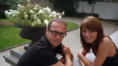 Transformation d'une ancienne école primaire de village en maison cosy pour une jeune famille