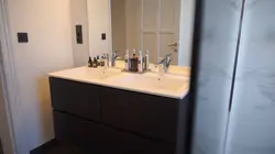 Une brique dans le ventre