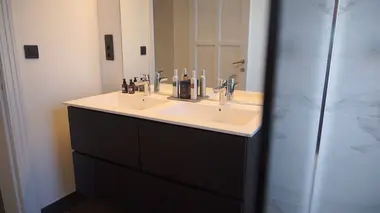 Une brique dans le ventre