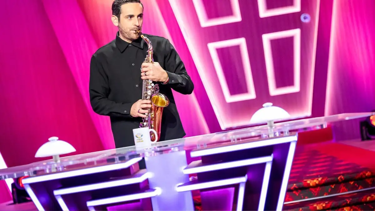 Une famille en or La bande à Fifi vs la bande à Jamel