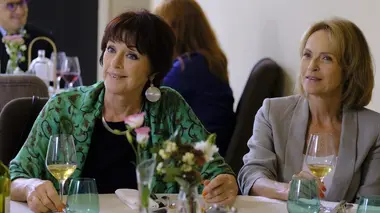 Une famille formidable S15E01 Séparations