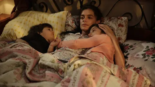 Une femme S01E07 Visite surprise