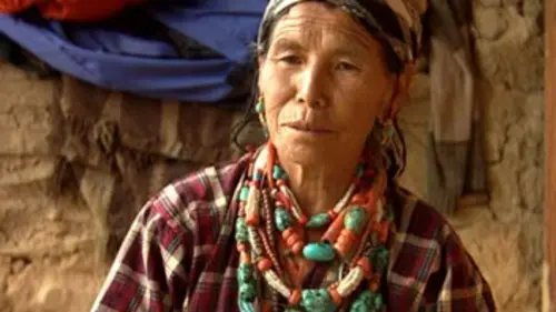 Une femme aux antipodes S03E07 Les mariés du Népal