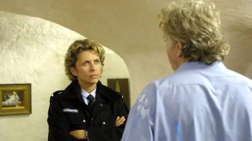 Une femme d'honneur S06E04 Piège en eau douce