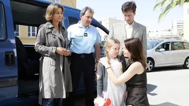 Une femme d'honneur S11E01 Une journée d'enfer