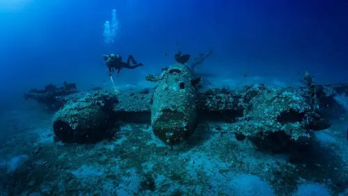 Une île grecque et ses vestiges de guerre