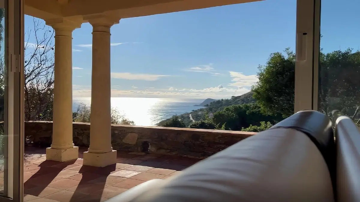 Une maison, un artiste Juliette Gréco, la jolie môme de Ramatuelle