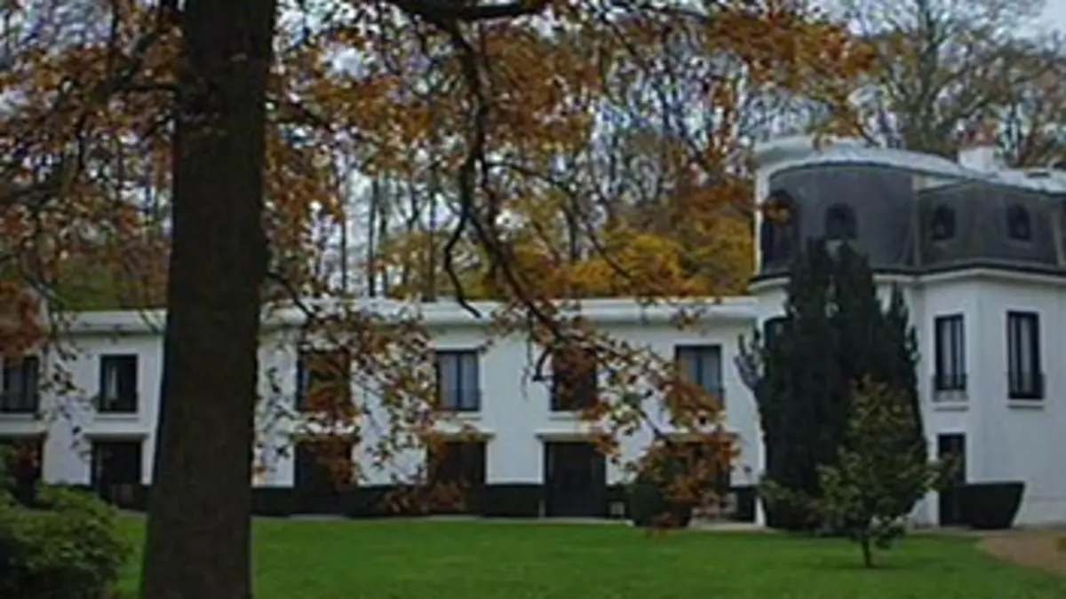 Une maison, un artiste S02E08 Maurice Chevalier, dernière visite à la Louque