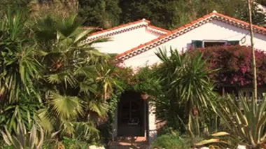 Une maison, un artiste S03E10 Jacques Brel, ses amours de Roquebrune