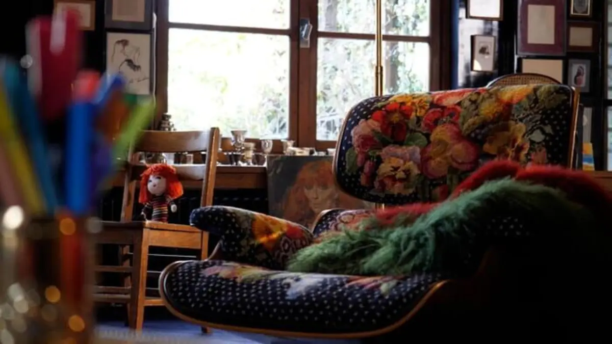 Une maison, un(e) artiste