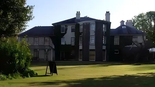 Une maison, une légende Charles Darwin, le savant de Down House