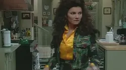 Une nounou d'enfer S02E12 Le manteau de vison en streaming