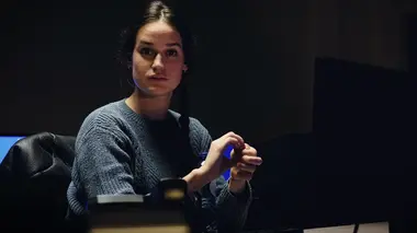 Unité 42 S01E01 Face à face
