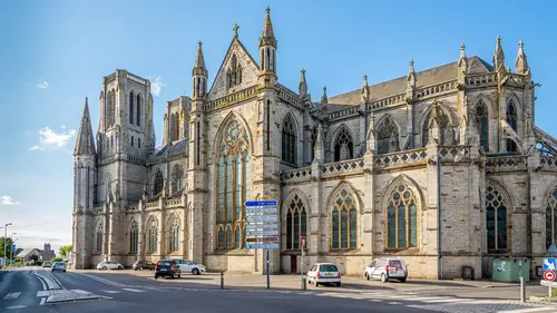 Vachement normand Dans le ciel d'Avranches